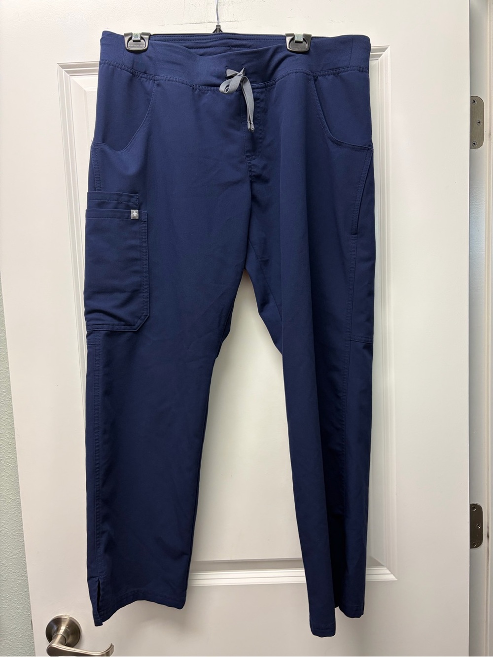Figs Navy Drawstring Kade Straight-Leg Cargo Scrub Pants